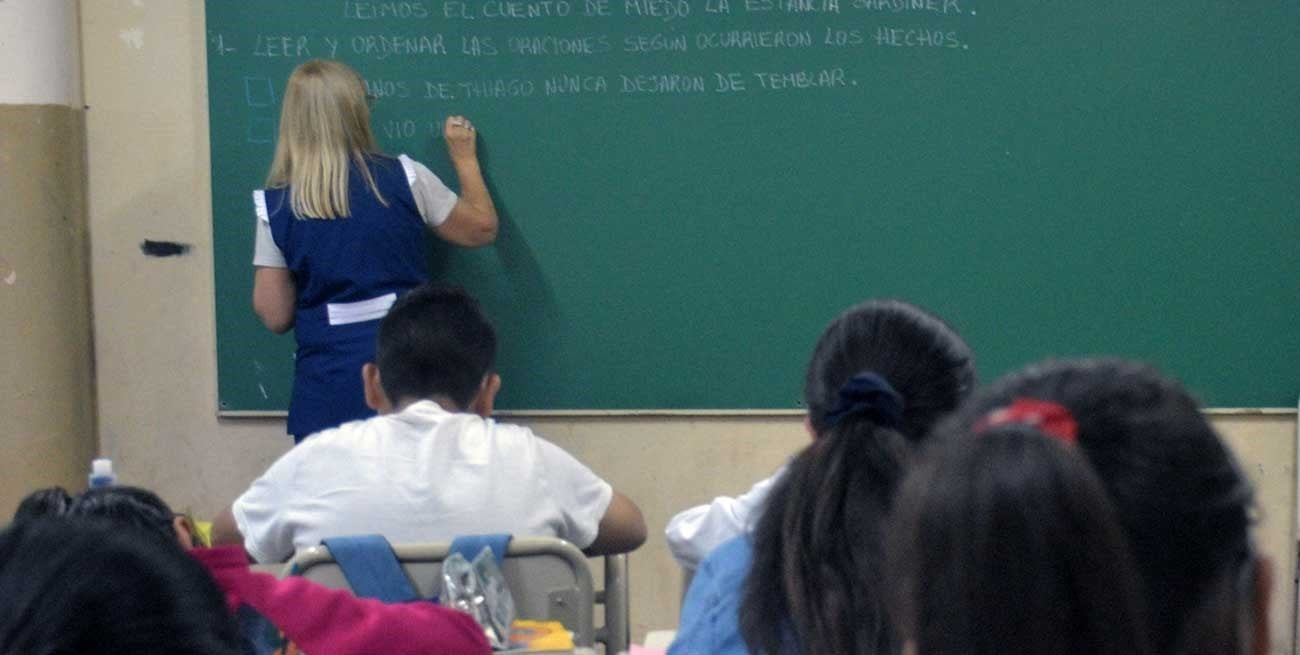 Más de 56 mil docentes, directivos, secretarios y preceptores cobrarán el viernes el incentivo mensual de julio
