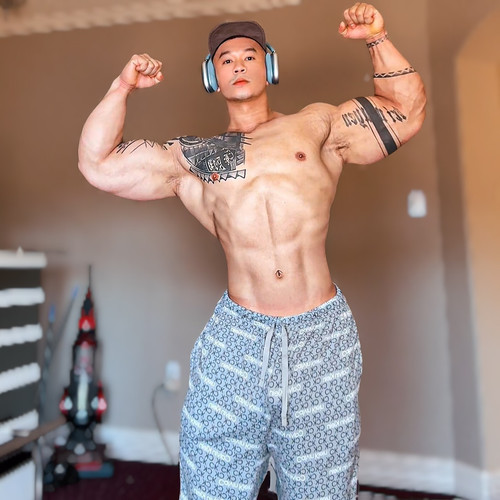 mike gym 992 1736184600 3539695443380031618 2071238041.jpg