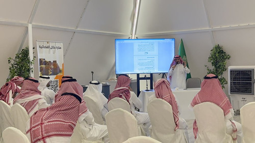 GzyNiN7XUAAUL6S.jpg
