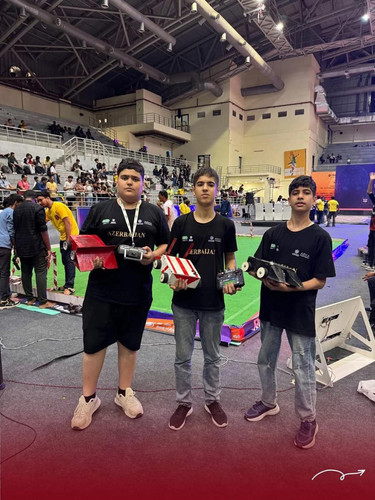 Gz6hz4EWAAA Y g.jpg