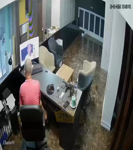 dJG RZbQ2Jzp3KUz.jpg