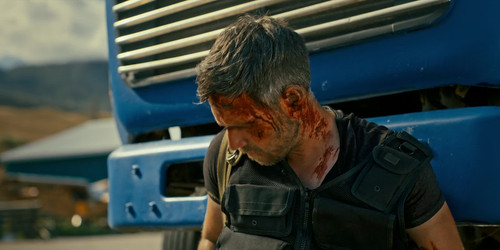 Get.Fast.2025.1080p.AMZN.WEB DL.DDP5.1.H.264.DUAL C76 004.jpg