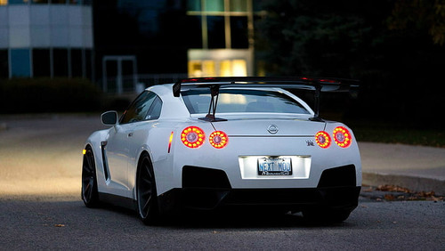 white the evening r35 nissan gtr wallpaper preview.jpg