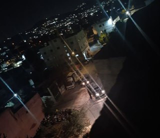 قوات الاحتلال تقتحم بلدة بيتا الواقعة جنوب مدينة نابلس....