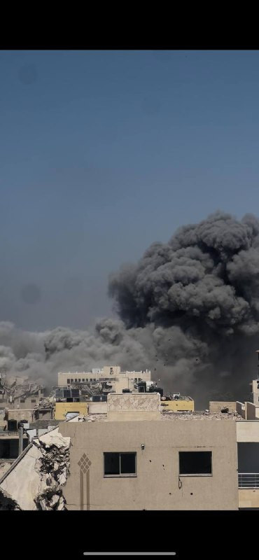 مرة أخرى، تقوم طائرات الاحتلال بقصف برج مشتهى الواقع غربي غزة...