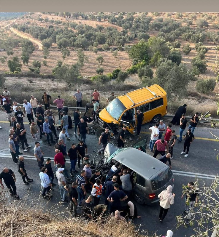 10 اصابات على الأقل في حادث سير مروع على قرب قرية اماتين شرق مدينة قلقيلية ....