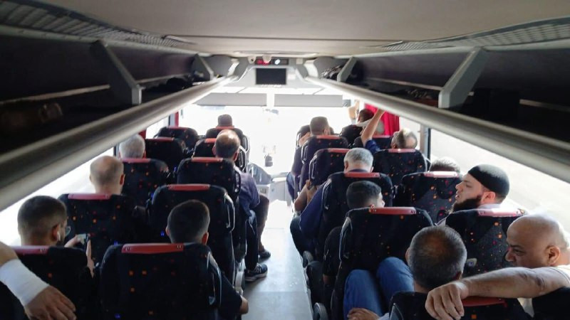 الأهالي ينظمون أربع حافلات من باقة الغربية داخل المحتل إلى المسجد الأقصى المبارك...