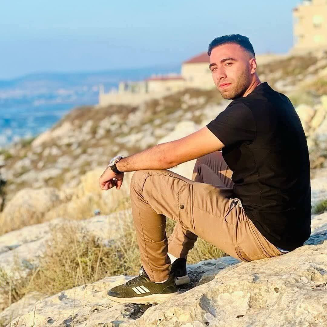 نادي الأسير: قوات الاحتلال تقتحم منزل الشاب معتز محمد حاتم عمارنة في قرية كفرقود غرب جنين وتعتقله بعد مداهمة المنزل....