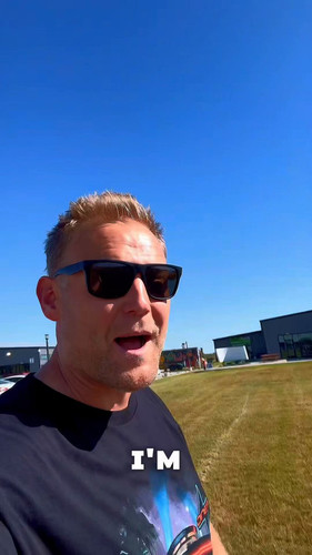 VFnz6JgdMK 2ffcx.jpg