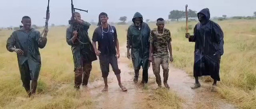 bKw iCEyl4x QGdc.jpg