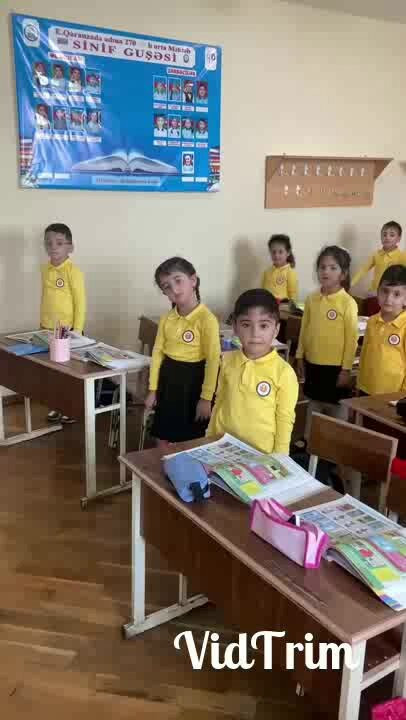 0Kri1dx7mC3Ksr9R.jpg