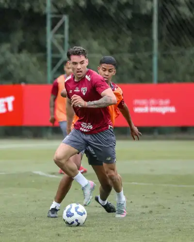 Bastidores: Felipe Melo projeta o futuro e confirma Luciano ídolo histórico do São Paulo