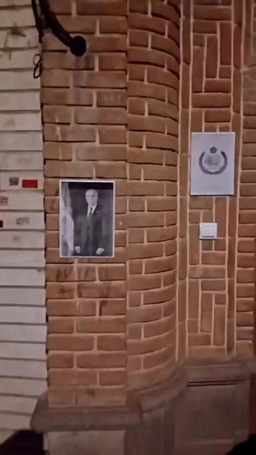892jzPjiOYzcfxLG.jpg