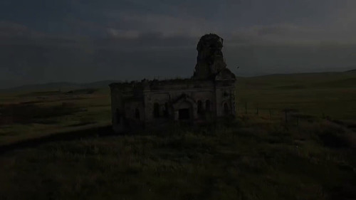 qN18oEPDuJsmQYbw.jpg