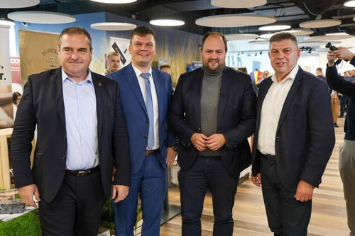 579416262 1352691656249748 7116310423481104098 n.jpg?stp=dst jpg s590x590 tt6& nc cat=107&ccb=1 7& n.jpg