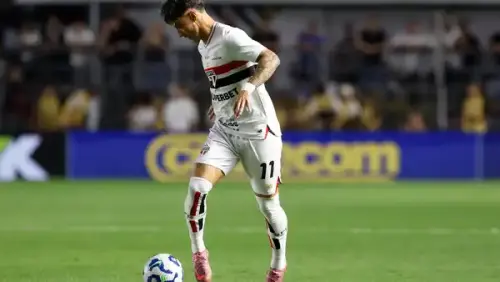 Ferreirinha dispara no São Paulo, superando marcas do primeiro ano e impressionando a torcida