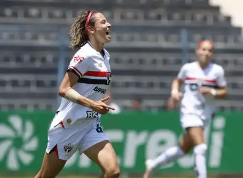 São Paulo e Taubaté se enfrentam em jogo decisivo; confira escalações e onde assistir ao Paulistão Feminino