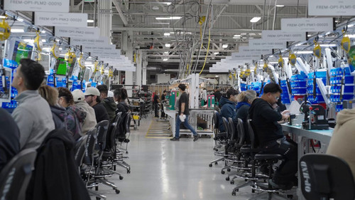 AWAdaCj21VLaY WP.jpg