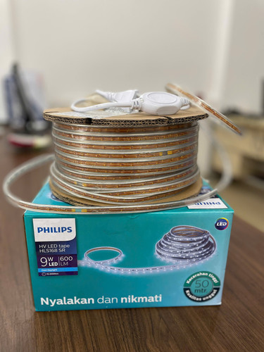 kham pha giang sinh lung linh ngay cung den led day trang tri philips hv hls168 50m 9w m 830 550lm g.jpg