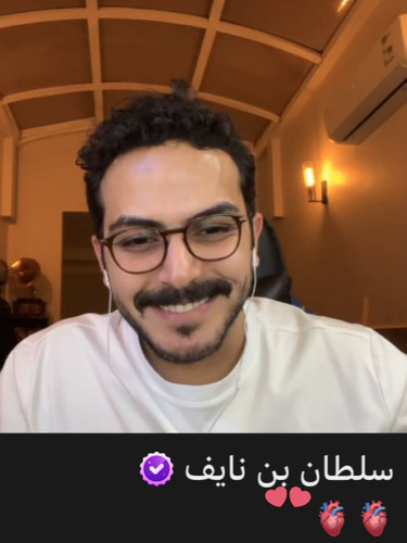 G5Mdn8RXEAAEwxb.jpg