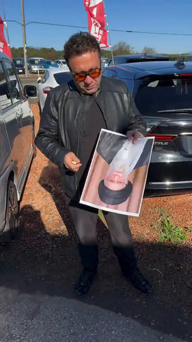 tdRhEYpkUo62Lsyb.jpg