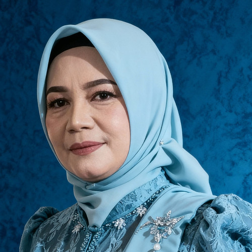 3 aris istri.jpg