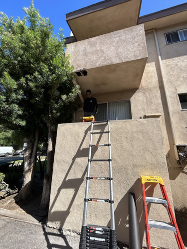 Balcony inspection image right