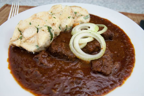 197795093 1184197328686190 8597018389268044698 n.jpg?stp=dst jpg p180x540 tt6& nc cat=106&ccb=1 7& n.jpg