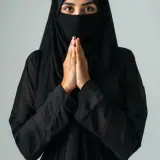 Hijab Nasreen 01