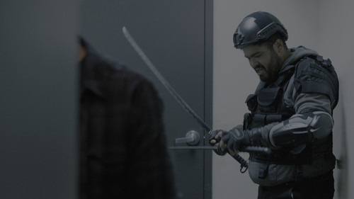 Upload.S03E01.Ticking.Clock.2160p.AMZN.WEB DL.CZ EN.DD+5.1.HDR.H.265 NTb.mkv snapshot 27.03 [2025.08.jpg