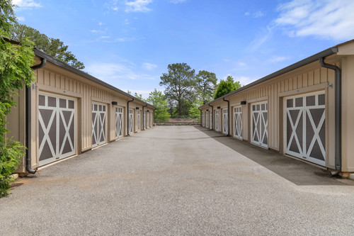 C243490 Roswell City Walk GARAGES 02.jpg