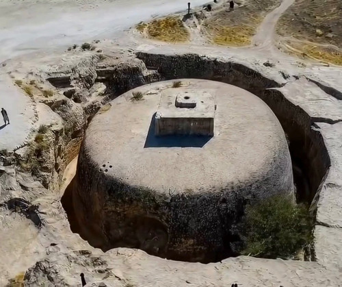 t1Y32r7xLm6rqjQ .jpg