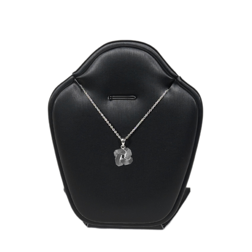 fae necklace.png