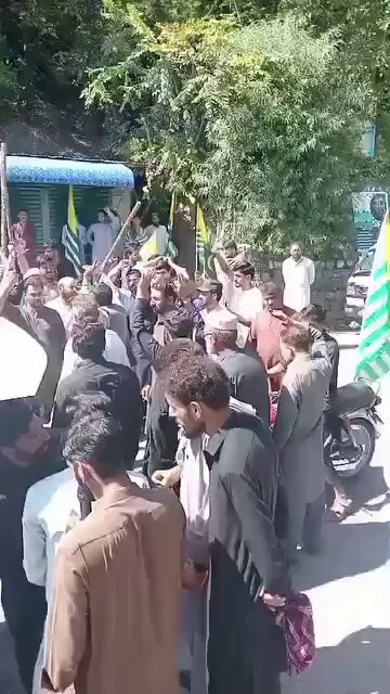 AEu2KYaUK2K83Kl1.jpg