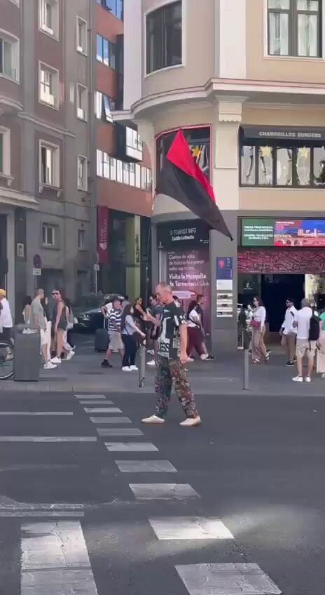 XkaSkOtV27i8Vx3u.jpg