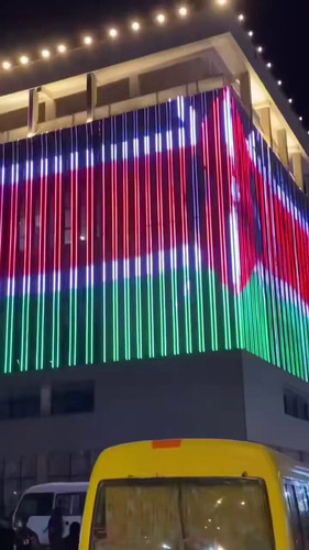 CyRcstguX2e SU9v.jpg