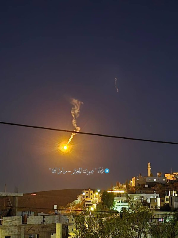 عاجل | جيش الاحتلال يطلق قنابل مضيئة في أجواء قرية المغير شمال شرق رام الله...