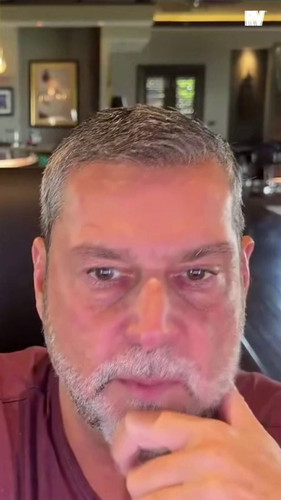 RT6cfsKYV4aseMSx.jpg