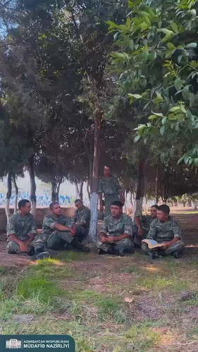 UOrlSv0MX0KSSP55.jpg