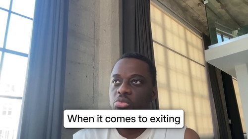 LAawlPublf9hLjzH.jpg