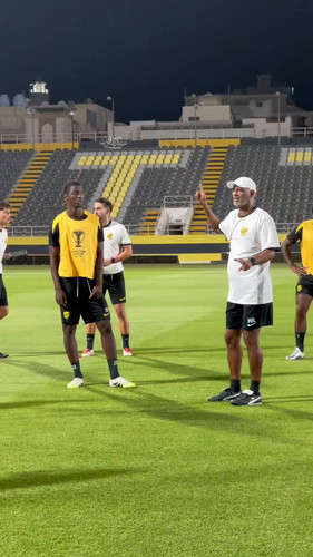 gBZK 7DLtI 84feU.jpg