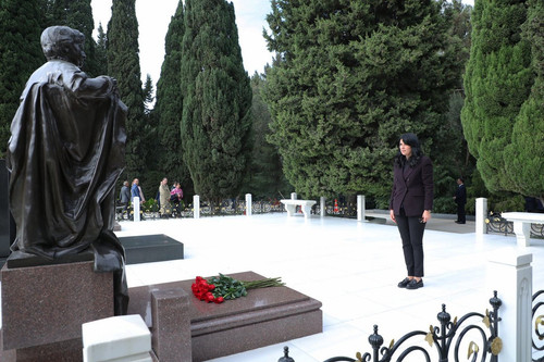 G2BCPYyWcAACinI.jpg