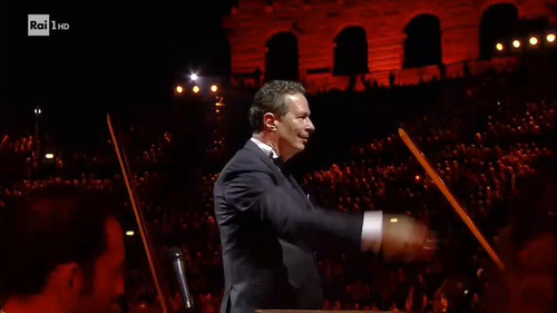 8x3 Qz OaTCcd6CU.jpg