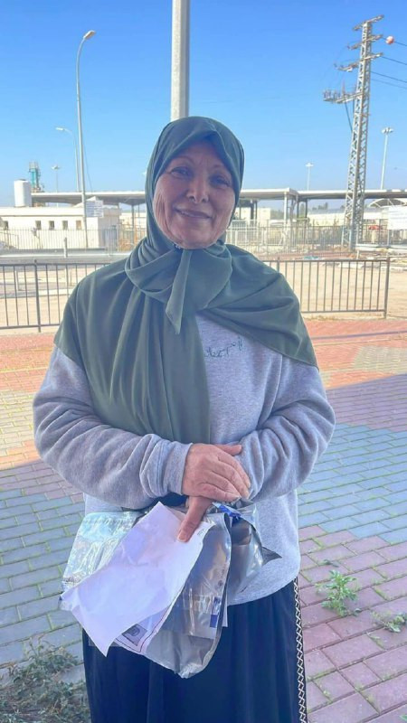 اعتقلت قوات الاحتلال الأسيرة المحررة حنان البرغوثي (أم عناد) بعد مداهمة منزلها في بلدة كوبر شمال رام الله....