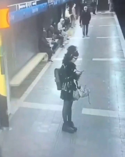 a1jbWHFzJzU50iQF.jpg