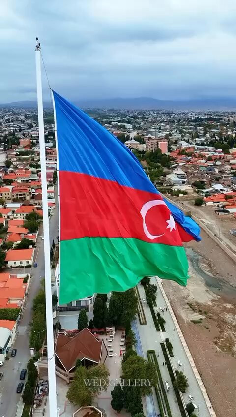 j7JRm G8Jw eP2Jw.jpg