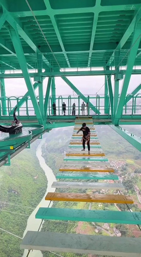 OoJ5e22 NofoKAqo.jpg