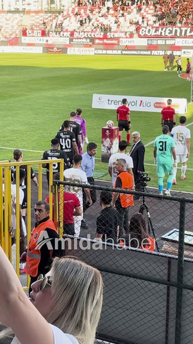 jDWwndR C XnlYs9.jpg