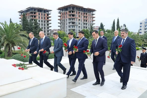 556818210 1193651309448653 8523894947096693111 n.jpg?stp=dst jpg p526x395 tt6& nc cat=107&ccb=1 7& n.jpg