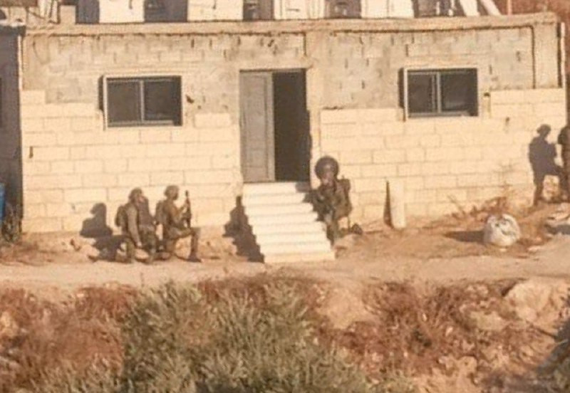 لليوم الثالث على التوالي، تواصل قوات الاحتلال تنفيذ عدوانها الواسع على بلدة المغير شمال شرق رام الله، مع اقتحامها لعشرات المنازل....